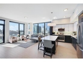 740 Portland Ave in Minneapolis, MN - Building Photo