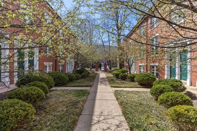 4375 Laclede Ave in St. Louis, MO - Building Photo - Building Photo