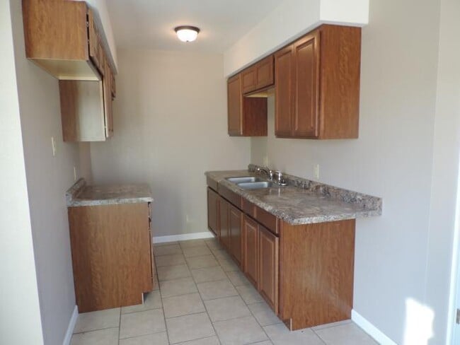 230 SE 121st Rd in Warrensburg, MO - Building Photo - Building Photo
