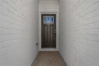 64 Auburn Wds Dr in Auburn, GA - Building Photo - Building Photo
