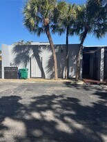 6417 Windmill Gate Rd in Miami Lakes, FL - Building Photo