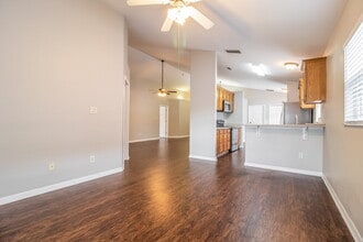10733 Brown Trout Cir in Orlando, FL - Building Photo - Building Photo