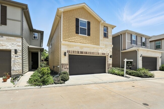 property at 8618 Cedar Plains Ln