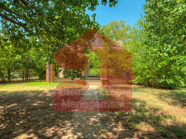 1501 Gladstone Terrace in The Village, OK - Building Photo - Building Photo