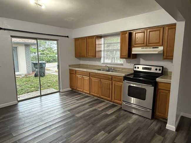 property at 1110 S H St