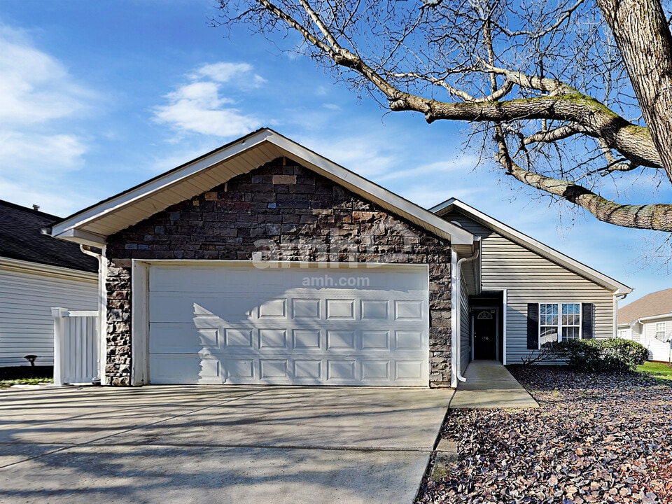 116 Tudor Downs Rd in Winston-Salem, NC - Building Photo