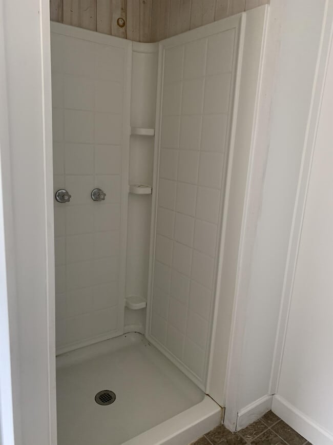 190 W 8th St in Oswego, NY - Building Photo - Building Photo