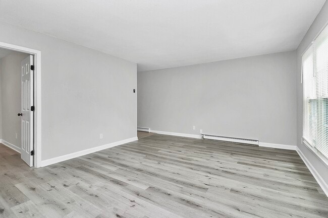 Thompson Place Apartments in Charlotte, NC - Building Photo - Building Photo