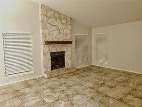 1410 Bellmar Dr in Round Rock, TX - Foto de edificio - Building Photo