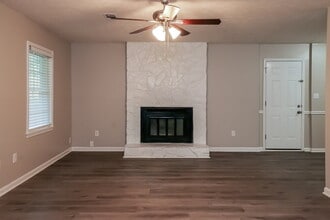 4624 N View Rd NW in Kennesaw, GA - Building Photo - Building Photo