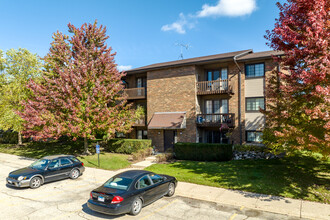 Woodcreek in Huntley, IL - Foto de edificio - Building Photo