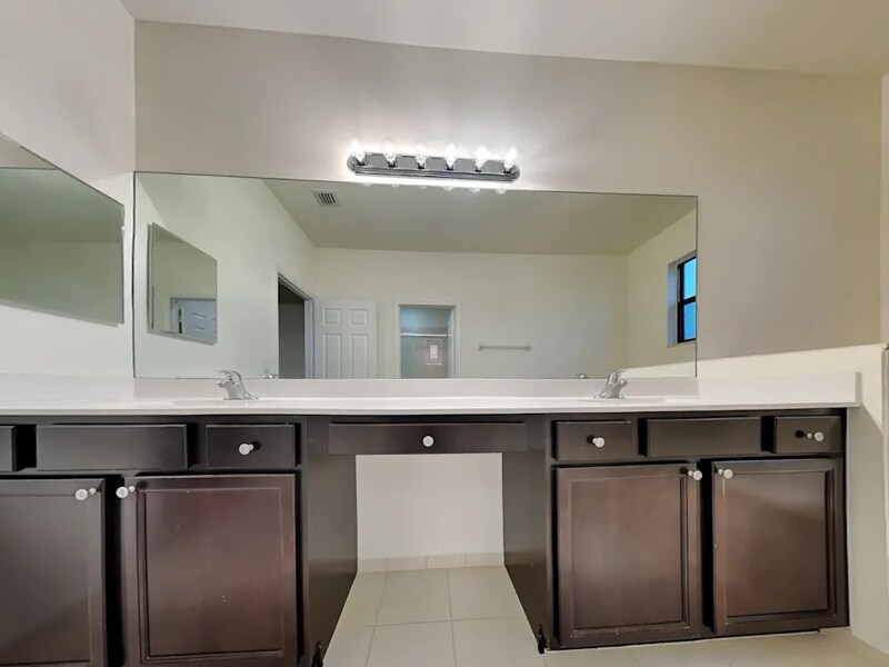 124 SE 35 Ave in Homestead, FL - Building Photo