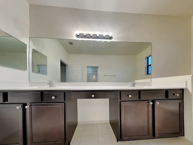 124 SE 35 Ave