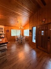 27464 Meadow Dr in Lake Arrowhead, CA - Building Photo - Building Photo