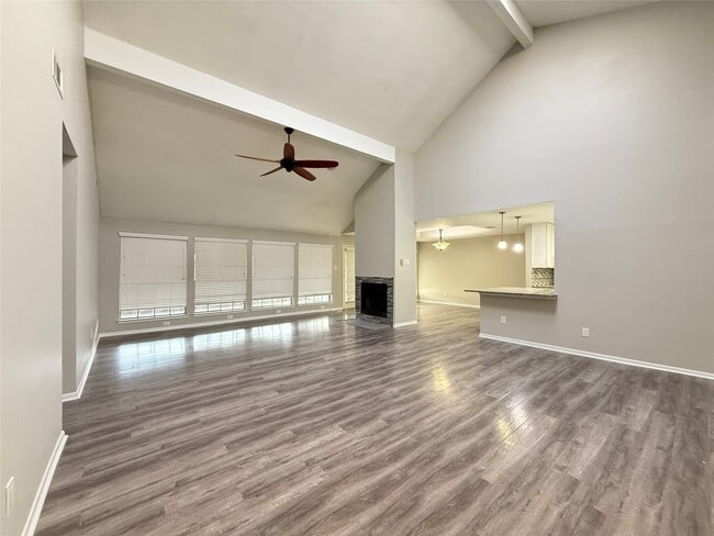 12510 Mill Ln Dr in Houston, TX - Building Photo - Building Photo