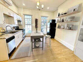 414 Sumner St in Boston, MA - Building Photo