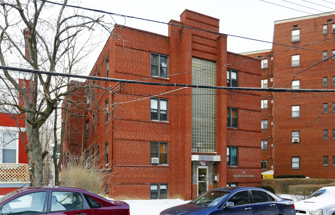 Melwood Manor in Pittsburgh, PA - Building Photo