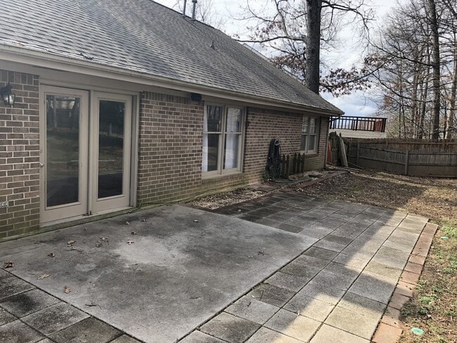1412 Clear Brook Dr in Knoxville, TN - Building Photo - Building Photo