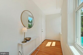 730 11th St NE, Unit 204 in Washington, DC - Building Photo - Building Photo