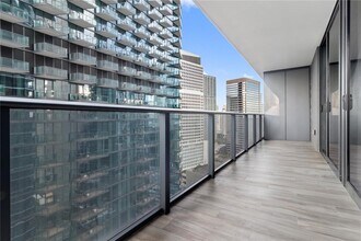 805 S Miami Ave, Unit 2206 in Miami, FL - Building Photo - Building Photo