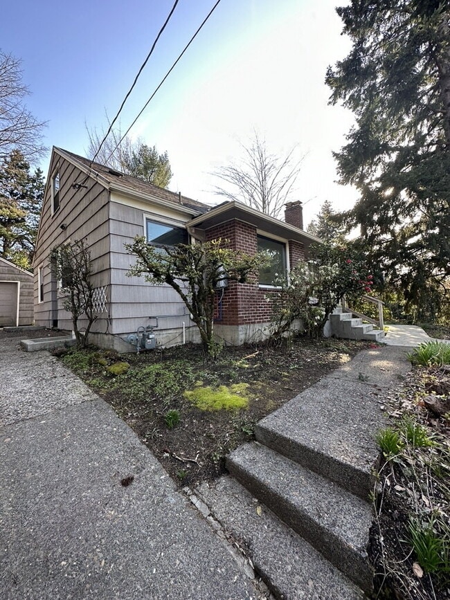 3908 SE Steele St in Portland, OR - Building Photo - Building Photo
