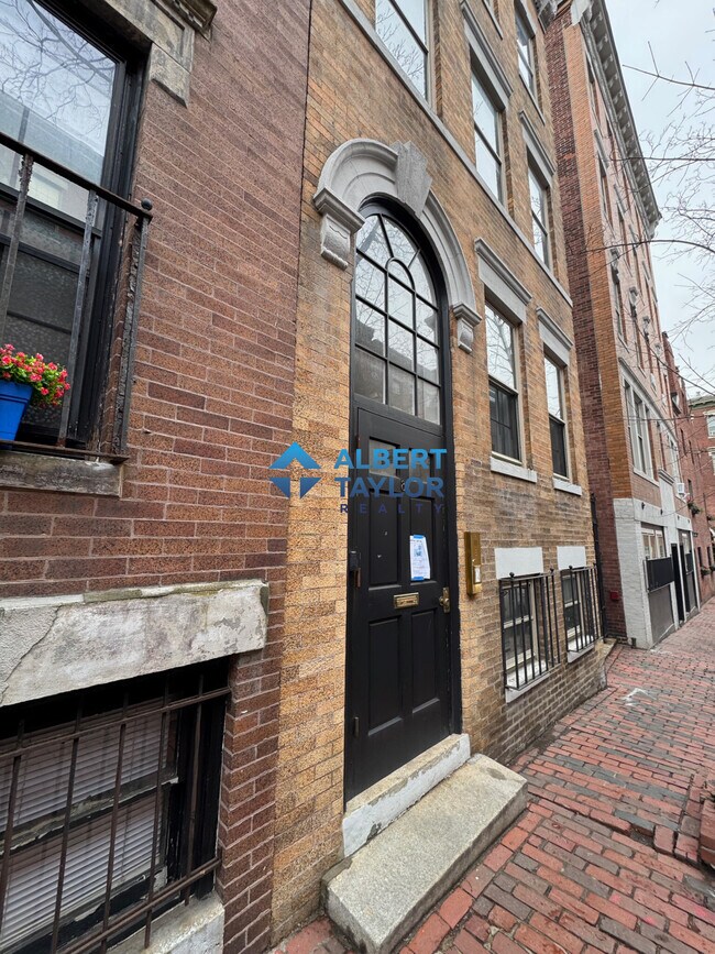 82 Phillips St, Unit 82 in Boston, MA - Building Photo - Building Photo