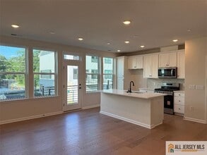 1211 Parker Blvd in West Windsor Township, NJ - Building Photo - Building Photo
