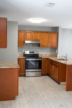 2078 Keyes Ln in Deltona, FL - Building Photo - Building Photo