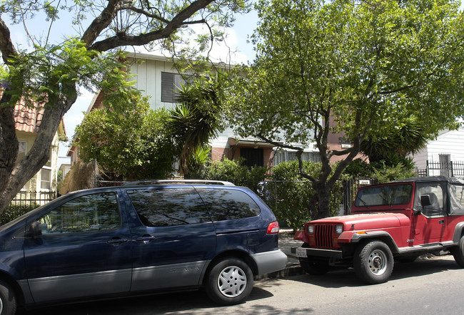 5947 Barton Ave in Los Angeles, CA - Building Photo - Building Photo