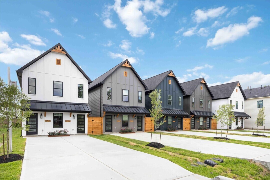 8017 Cora St in Houston, TX - Building Photo