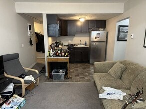 177 Thorndike St in Brookline, MA - Building Photo - Building Photo