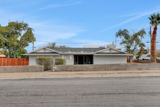 443 National St in Henderson, NV - Building Photo - Building Photo