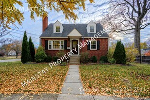 6400 Wilmett Rd in Bethesda, MD - Building Photo