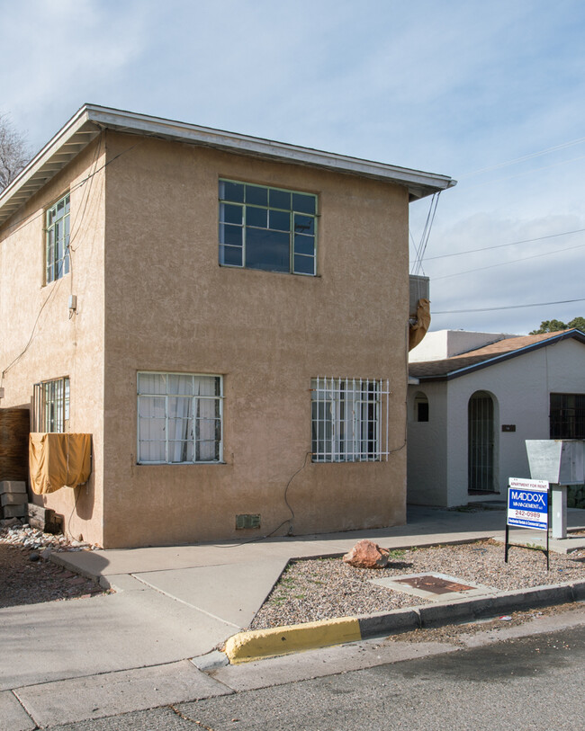 121 Terrace St SE in Albuquerque, NM - Building Photo - Interior Photo