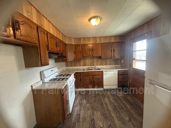 property at 922 Vankirk St