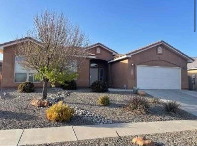 8919 Sandwater Rd NW in Albuquerque, NM - Building Photo