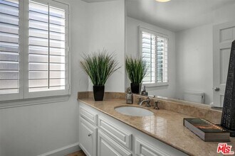 11745 Montana Ave in Los Angeles, CA - Building Photo - Building Photo