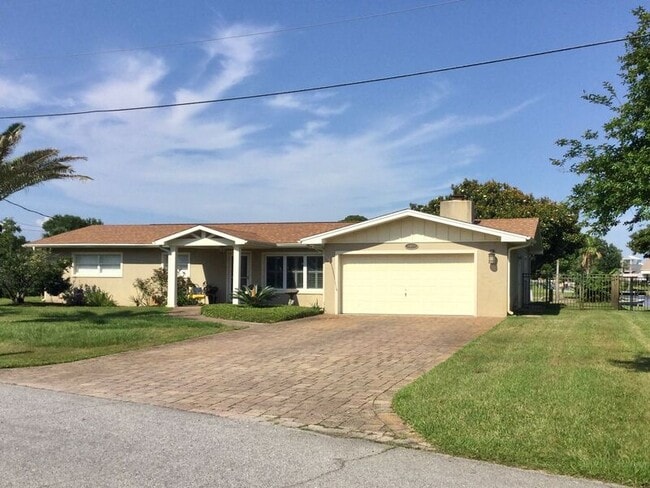 property at 1054 Edgewater Ln