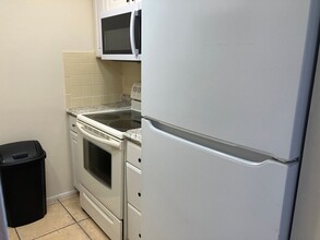 4922 Elkner St in New Port Richey, FL - Building Photo - Building Photo