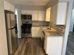 110 W 66th St in Westmont, IL - Building Photo - Building Photo