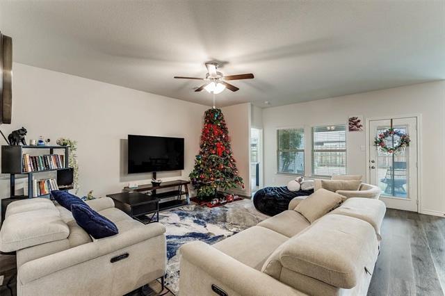 9809 Gooseneck Dr in Krugerville, TX - Building Photo - Building Photo