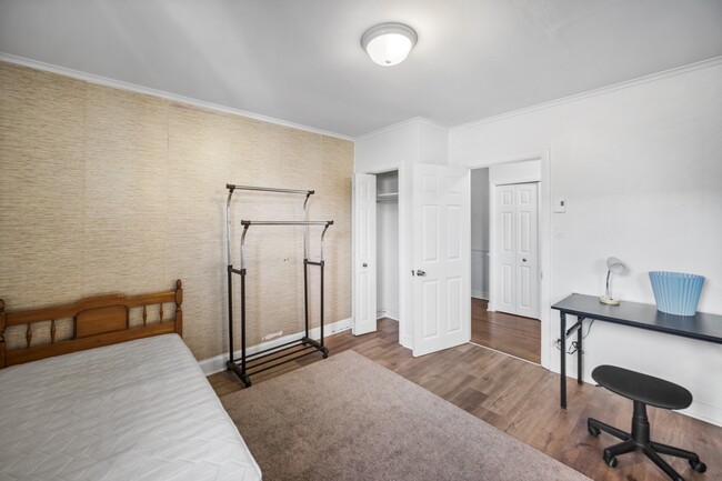 property at 52 Grenfell Ave