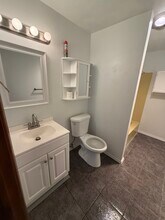 431 N 5th St in Central Point, OR - Building Photo - Building Photo