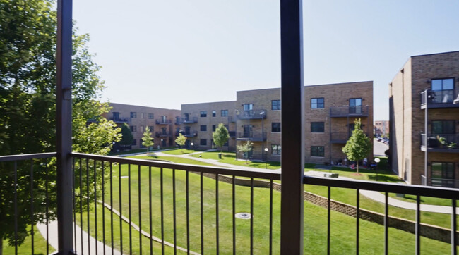 North Oak Lofts in Chicago, IL - Foto de edificio - Building Photo