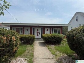 3426 N Front St in Hokendauqua, PA - Building Photo