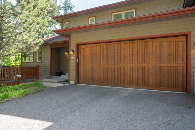 1932 Sun Crest Dr, Unit 1932 Sun Crest Drive in Whitefish, MT - Building Photo - Building Photo