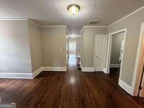 300 Forrest Ave in Gainesville, GA - Building Photo - Building Photo