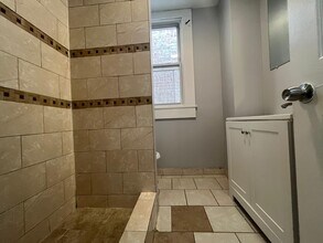 64 Rutgers Ave, Unit 2 in Jersey City, NJ - Building Photo - Building Photo