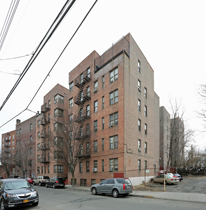 4754 Richardson in Bronx, NY - Building Photo