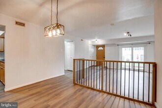 6421 Birch Leaf Ct in Burke, VA - Building Photo - Building Photo